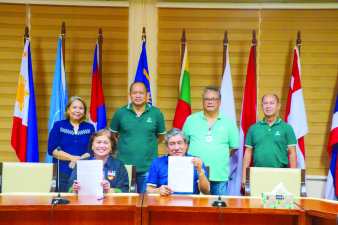 seafdec_2_resized National Fisheries Research and Development Institute officials with SEAFDEC/AQD Executive Committee during the meeting held on February 22, 2024