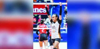 Trisha Tubu raises her hands after leading Farm Fresh Foxies to a stunning win over Chery Tiggo Crossovers. PVL PHOTO