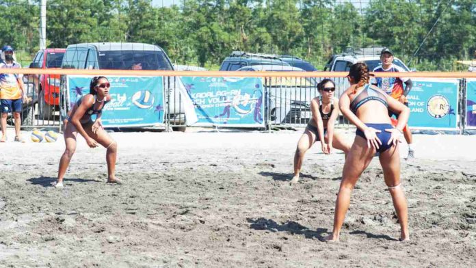 Bacolodnon Lorien Gamboa and Sofia Pagara of University of Santo Tomas Golden Tigresses 1 in action against Negrense Honey Grace Cordero and Kathrina Epa of National University Lady Bulldogs 1. PHOTO COURTESY OF VANI