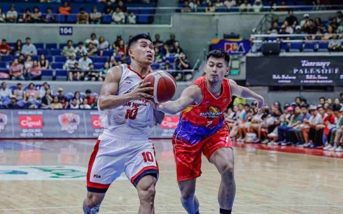 Nard John Pinto (left) has been voted by fans to be part of the 2024 PBA All-Star Game slated to take place on March 24 at the University of St. La Salle Gym in Bacolod City. PBA PHOTO