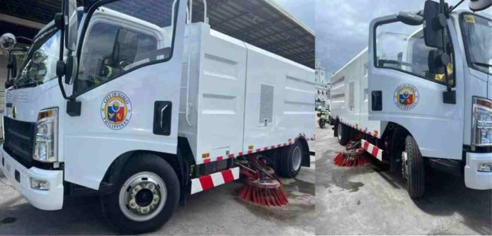 sweeper truck This vacuum sweeper truck will soon replace the street sweepers on Diversion Road in Mandurriao, Iloilo City. ILOILO CITY GENERAL SERVICES OFFICE PHOTO