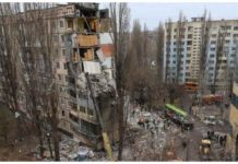 Ukraine appeals to West as deadly drone hits Odesa This is the site of a damaged residential building after an overnight attack in Odesa. Several residents of the damaged block of flats are still missing. EPA
