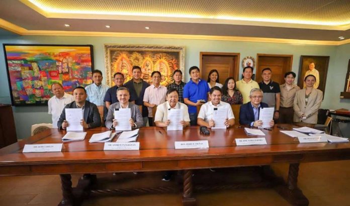 waste-to-energy_resized The Iloilo City Government led by Mayor Jerry Treñas sealed a landmark joint venture agreement with Metro Pacific Water Investment Corp. for the construction of a cutting-edge Integrated Solid Waste Management Facility in La Paz district. ILOILO CITY MAYOR’S OFFICE PHOTO