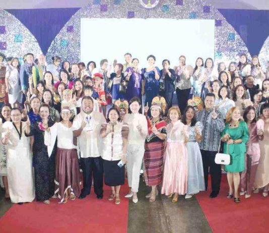 BRINGING EXPERTISE TOGETHER. The powerhouse committee, guests, and attendees of the Philippine Pharmacists Association shine brightly during the national convention held in Iloilo City on April 11–13, 2024.