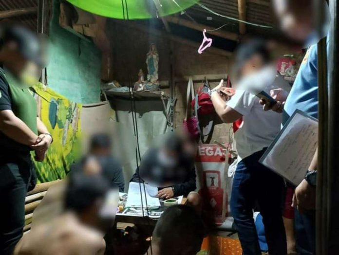 Antique_drugs_(Hamtic)_resized Six drug suspects were collared during two recent anti-drug operations in Antique. The photo shows the buy-bust operation in Hamtic town on April 12. PDEA 6 FACEBOOK