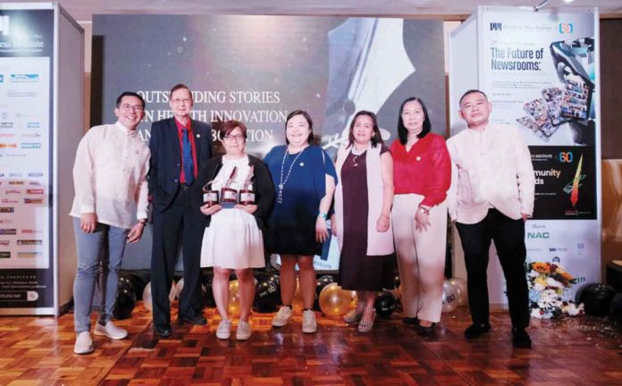 PN_pic_resized PANAY NEWS wins big at the Philippine Press Institute (PPI) Community Press Awards. Panay News’ representative Mary Zohayda Baltazar (3rd from left) receives the awards – Best Editorial Page, Best in Reporting on Migration Issues and Best in Business and Economic Reporting, during the awarding ceremony held on Thursday, April 25, at the Century Park Hotel in Manila. Photo also shows (from left) Joenald Rayos, Pahayagang Balikas publisher; Rolando Estabillo, PPI chairman and Manila Standard publisher; Joyce Panares, PPI seminar director and Manila Standard managing editor; Shiela Remitar, PPI administrative staff; Bess Zamora, PPI administrative officer; and Ariel C. Sebellino, PPI executive director.