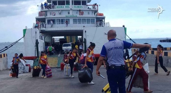 Aklan delegates for the 2024 Western Visayas Regional Athletic Association Meet arrive at the Banago port in Bacolod City on Sunday, April 27. PPA PMO-NEGROS OCCIDENTAL/FACEBOOK PHOTO