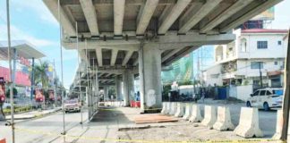 The P95-million first phase of repairs on the defective Ungka flyover includes the jet grouting of all 13 piers of the flyover to strengthen them. AJ PALCULLO/PN