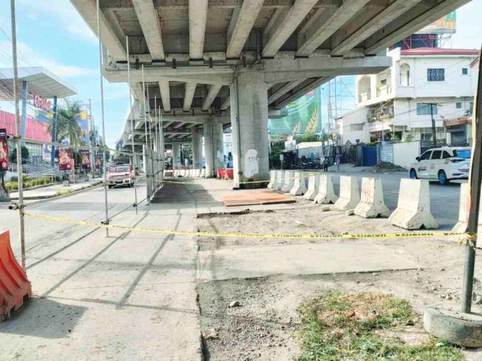 flyover_pic_resized The P95-million first phase of repairs on the defective Ungka flyover includes the jet grouting of all 13 piers of the flyover to strengthen them. AJ PALCULLO/PN