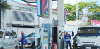 Petron Corp. will increase prices per liter of gasoline by P0.55, and reduce diesel by P0.95 and kerosene by P1.10 today, April 23. PN PHOTO