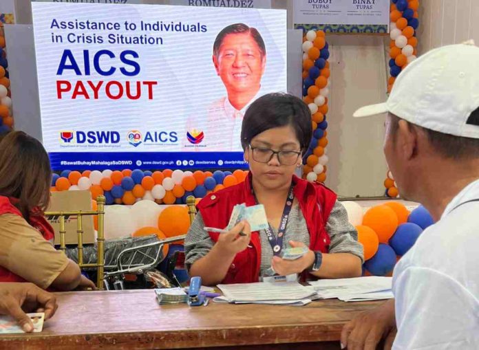 ime inflation sara carles A financial assistance of P5,000 is released by the Department of Social Welfare and Development to each of nearly 1,500 beneficiaries in the towns of Sara and Carles in Iloilo Province on Saturday, April 27, 2024. PHOTO OF FROM DSWD-6