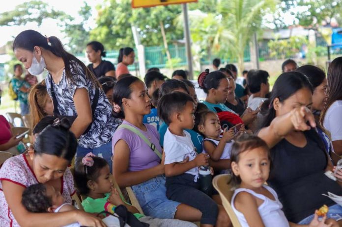 immunization_resized Negros Occidental is eyeing to immunize around 14,000 children against life-threatening diseases such as diphtheria, tetanus and pertussis. VICTORIAS CITY HEALTH OFFICE/FACEBOOK PHOTO