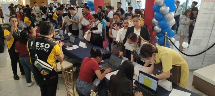 job_fair_resized Around 172 employers have so far committed to participate in the simultaneous 122nd Labor Day Job Fair on May 1, 2024 across Western Visayas. PN FILE PHOTO
