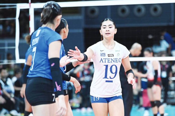 Ilongga Roma Mae Doromal of Ateneo de Manila University Blue Eagles finished with 23 excellent digs and 23 excellent receptions as the Blue Eagles improved to a 4-8 win-loss slate in the UAAP Season 86 women’s volleyball. UAAP PHOTO
