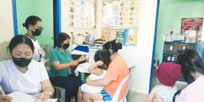 vaccine pic The increase in pertussis cases is being attributed to reluctance among parents to vaccinate their children. Photo shows pertussis vaccination at the barangay health center of Barangay Ungka 1, Pavia, Iloilo on Tuesday, April 2. SANGGUNIANG KABATAAN UNGKA 1/FACEBOOK PHOTO