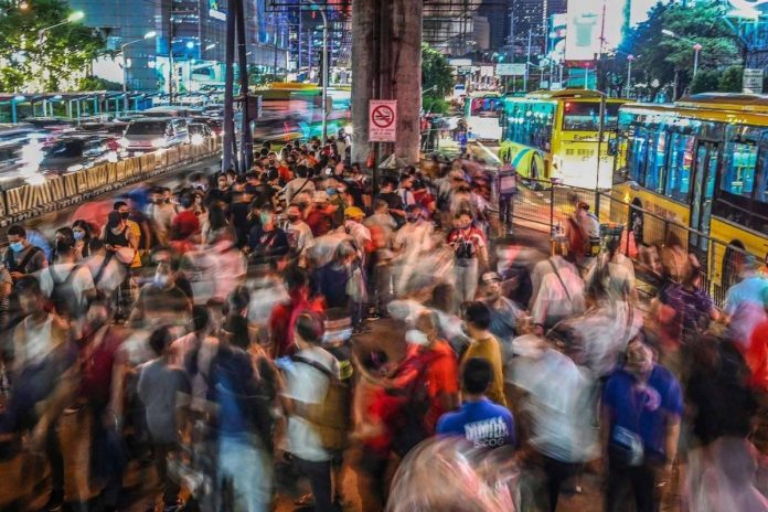 Air pollution causes some 860,000 work-related deaths among outdoor workers annually, the International Labour Organization report said. Excessive heat causes 18,970 occupational deaths each year and UV radiation kills 18,960 through non-melanoma skin cancer, it said. JAM STA. ROSA/ AFP/ FILE PHOTO