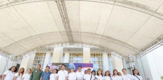 Bacolod City’s Barangay Health Workers (BHW) receive BHW kits on May 6.