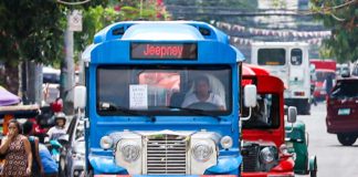 Modern jeepney units of the Liga ng Transportasyon at Operators sa Pilipinas go around Quezon City. The transport group is batting for the production and purchase of locally made units and for manufacturers to retain the traditional jeepney look. PNA