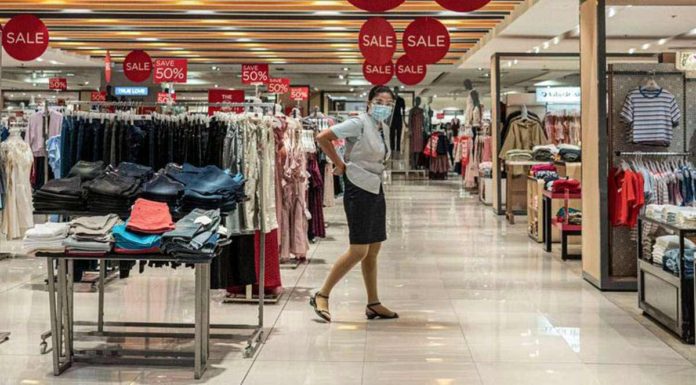 Filipinos_spending Filipinos’ weaker demand for food and clothing in 2023 was “surprising,” according to the May 30 report of HSBC Global Research. NIKKEI ASIA / KIMBERLY DELA CRUZ PHOTO