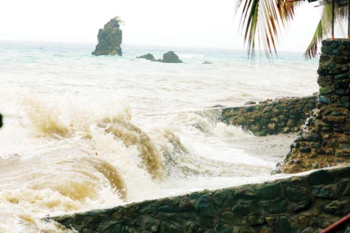 NDRRMC_copy_resized Strong waves batter the shoreline of Barangay Biga in Lobo, Batangas at the height of Tropical Storm Aghon on Sunday, May 26, 2024. PNA