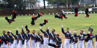 Some of the 278 graduates of Philippine Military Academy “Bagong Sinag” Class of 2024 whoop it up at the end of their graduation ceremony in Fort del Pilar, Baguio City on Saturday (May 18, 2024). President Ferdinand R. Marcos Jr. told the graduates to remain vigilant and resolute against internal and external threats. PNA