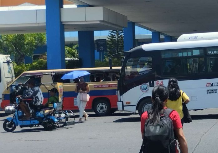 PUV_resized KABACOD Negros Transport says while there is support for voluntary public utility vehicle (PUV) modernization, there is strong resistance against the forced consolidation of PUVs, arguing it infringes on the operators’ freedom of association and would lead to economic hardship for many. PN PHOTO