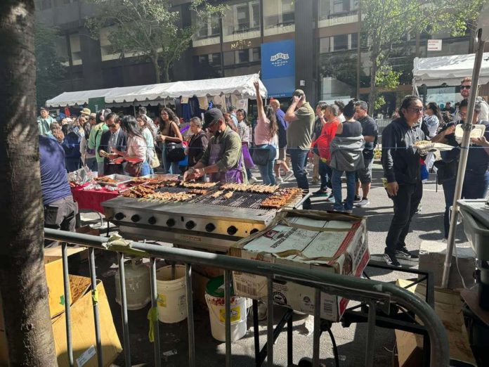 chicken_inasal_resized Thousands of locals and tourists flocked to enjoy and witness the Bacolod Chicken Inasal Festival 2023. CAESAR DISTRITO/FACEBOOK PHOTO