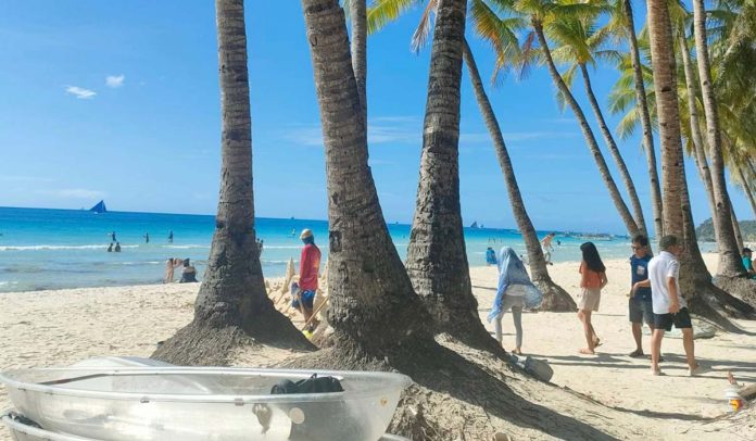 halal-tourism The Malay local government is targeting Muslim visitors to try halal Filipino cuisine and visit the halal-friendly beaches of Boracay Island. AKEANFORUM.BLOGSPOT.COM PHOTO