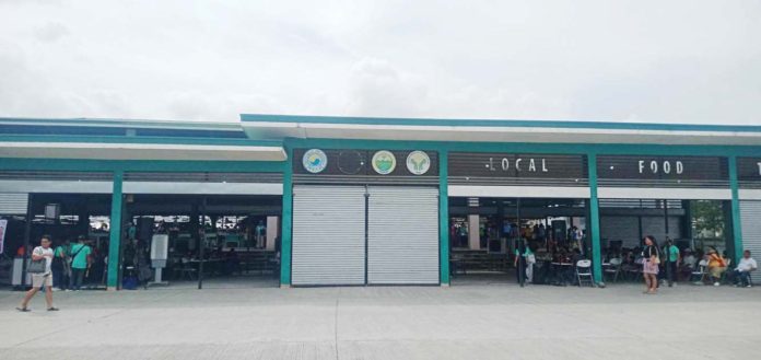 ime-food-terminal2 This is the San Miguel Public Market and Farmers Bagsakan Complex, considered as the biggest food terminal in Panay Island. It provides local farmers with a direct venue to retail their products, minus the middlemen.