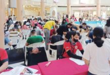 Over 170,000 new voters registered in W. Visayas People flock to the registration center at Robinsons Place Iloilo during a voter registration. Latest data from the Commission on Elections showed that as of May 28, the total number of applications processed reached 179,293, with 88,395 males and 90,898 females applying for voter registration. PNA PHOTO BY PGLENA