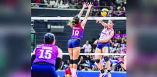Creamline Cool Smashers’ Jessica Galanza smashes the ball against the defense of Choco Mucho Flying Titans’ Cherry Rondina. PVL PHOTO