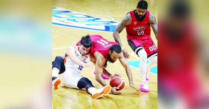 sports PBA_superimposed Meralco Bolts’ Kier John Quinto and Barangay Ginebra San Miguel Kings’ Stanley Pringle battle for the loose ball. PBA PHOTO