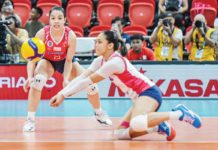 Creamline Cool Smashers’ Kyla Atienza tries to save the ball as teammate Jessica Galanza looks on. PVL PHOTO