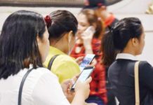 DICT backs proposed bills for rental-free internet connectivity The World Data Lab on the Internet Poverty Index in June 2023 showed at least 20 million Filipinos are “internet poor” or do not have the financial capacity to avail of at least 1 gigabyte of internet data per month. CNN PHOTO
