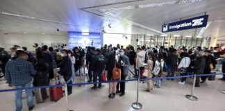 The Department of Health has ordered tighter health screenings in the Philippines’ borders and gateways to prevent the spread of the “Flirt” variant of COVID-19. PHOTO BY GRIG C. MONTEGRANDE OF THE PHILIPPINE DAILY INQUIRER