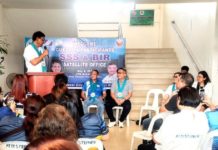 Social Security System (SSS) Vice President for Visayas West 2 Division Bernardo B. Dofitas Jr. (standing left) thanks Passi City Mayor Atty. Stephen A. Palmares and other city officials for providing SSS Passi Service Office a new home.