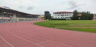Boasting a main stadium with a seating capacity of 7,000, the Iloilo Sports Complex is a multi-use venue for sports and other big events. It has an Olympic-size swimming pool, an oval running track, a football field, two volleyball courts, two basketball courts, two tennis courts and four badminton courts. An indoor gymnasium is located 200 meters away from the main site.