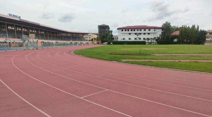 ime_sports_complex1_resized Boasting a main stadium with a seating capacity of 7,000, the Iloilo Sports Complex is a multi-use venue for sports and other big events. It has an Olympic-size swimming pool, an oval running track, a football field, two volleyball courts, two basketball courts, two tennis courts and four badminton courts. An indoor gymnasium is located 200 meters away from the main site.
