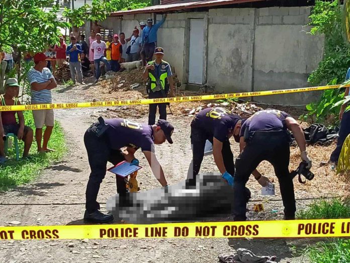 lambunao_resized The lifeless body of JP Lego was found half naked in Barangay Poblacion Ilawod, Lambunao, Iloilo on Sunday morning, June 30. AJ/PALCULLO