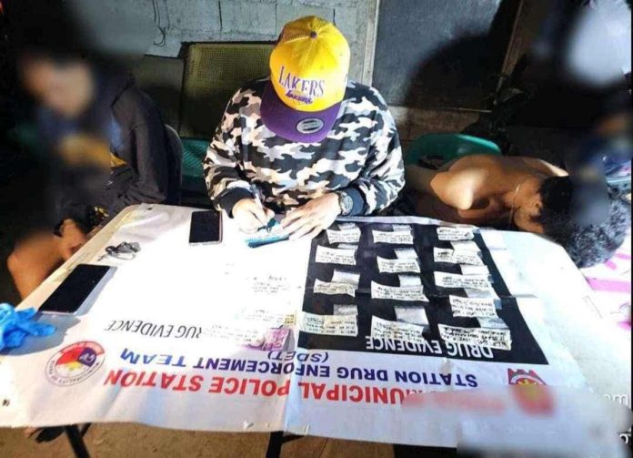 shabu_pic_resized Officers of the Pavia police station seized P544,000 worth of suspected shabu from tricycle drivers aliases “Tibong” and “Nonoy” in an antidrug operation in Barangay Balabag, Pavia, Iloilo. IPPO PHOTO
