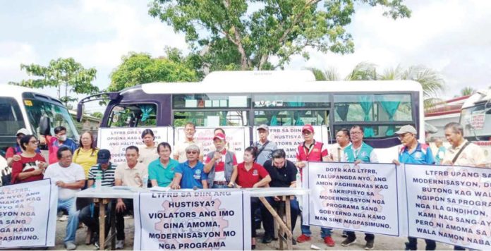 transport Transport cooperatives and corporations express concern over the continued operations of unconsolidated and unregistered traditional jeepneys. Around 4,000 jeepneys in Western Visayas are unconsolidated, data from the Land Transportation Franchising and Regulatory Board show. PN PHOTO