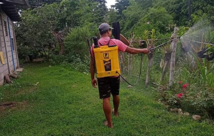 antique dengue Barangay Igbarabatuan, Anini-y, Antique led by punong barangay John Anthony Pollicar conducted "Misting Kontra Dengue" in puroks 1, 2 and 3. BARANGAY IGBARABATUAN/FACEBOOK PHOTO
