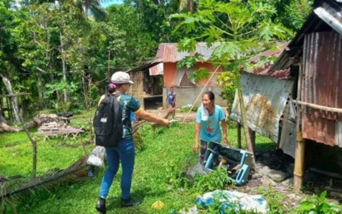 Personnel of the Antique Integrated Provincial Health Office conduct dengue awareness campaign in Tobias Fornier town. ANTIQUE IPHO PHOTO