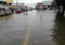 3 DEATHS IN 68 CASES; Iloilo residents warned against leptospirosis amidst rising floods The Iloilo Provincial Health Office advised the public anew to avoid wading in floodwaters. It added that for those whose occupations make this unavoidable, like farmers and laborers, wearing protective gear and ensuring no open wounds are present on the feet is crucial. OTON VICE MAYOR JOSE NEIL OLIVAREZ/FACEBOOK FILE PHOTO