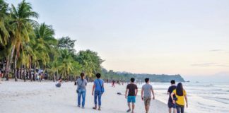 SAND, SUN, AND SAFETY. Western Visayas is known for its myriad beaches that attract thousands of domestic and international tourists annually, and foremost of these is Boracay Island in Malay, Aklan where there are lots of resorts. Beach resorts there are required to have lifeguards. PH PHOTO