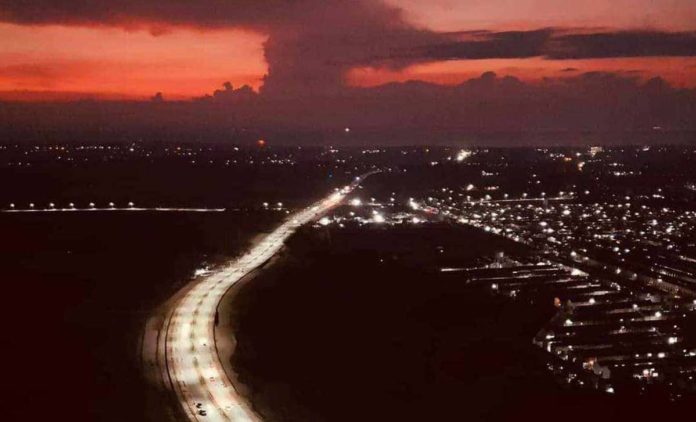 highway-pic The more than P7-billion Bacolod-Negros Occidental Economic Highway is a trailblazing project which will open new growth areas for Bacolod City.