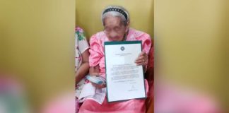 This Western Visayan centenarian holds a Letter of Felicitation signed by President Ferdinand Marcos Jr. and her P100,000 cash gift from the Department of Social Welfare and Development. Republic Act 10868 or the Centenarians Act of 2016 acknowledges Filipinos who have reached the age of 100, whether they reside in the Philippines or abroad. DSWD-6 PHOTO