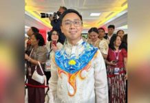 PBBM’s third SONA disappoints Ilonggo Kabataan party-list rep Kabataan party-list’s Cong. Raoul Manuel wore a protest barong at this year’s State of the Nation Address. His barong features a “mural of an alternative future envisioned by Filipino youth painted as a toga hood,” the party-list said on its Facebook post. CARBY BASINA/GMA INTEGRATED NEWS PHOTO
