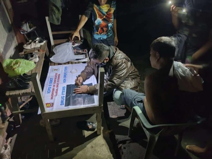 shabu_resized Drug suspect Eugene Ricaforte was arrested in Barangay Balabago, Jaro, Iloilo City on July 20 after he handed over a sachet of suspected shabu to a poseur buyer in exchange for P3,000.