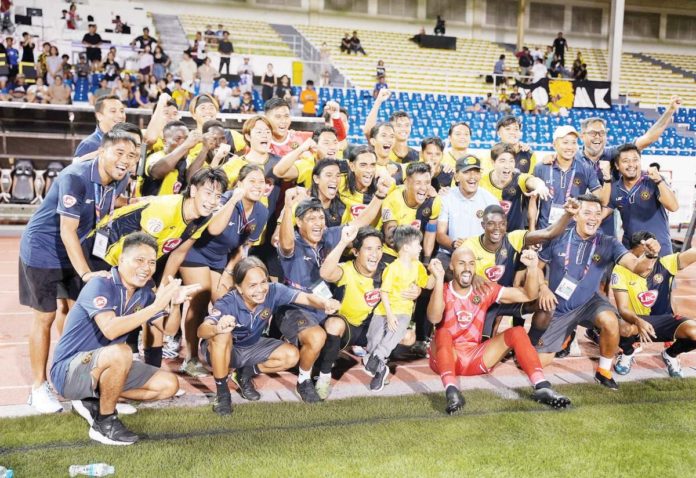 sports_Kaya_resized Kaya Futbol Club-Iloilo celebrates their perfect run in the 2024 Philippines Football League. PHOTO COURTESY OF KAYA-ILOILO